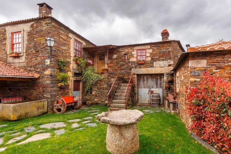 Destinos imprescindíveis para visitar e descobrir a magia de Portugal