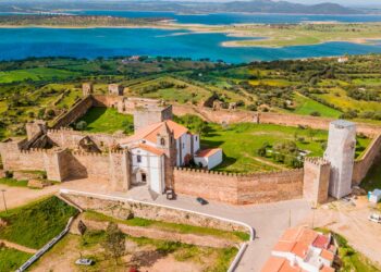 De norte a sul do país, explore connosco estes castelos que quase ninguém conhece.