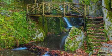 Uma viagem cativante onde a tradição se encontra com a beleza natural.