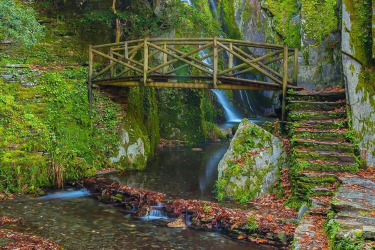 Uma viagem cativante onde a tradição se encontra com a beleza natural.