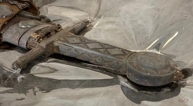 A descoberta e recuperação da espada do Rei D. Dinis Um acontecimento histórico que suscita fascínio e admiração. Veja as imagens!