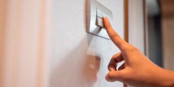 Veja como tomar as rédeas do seu consumo de energia e economizar mensalmente!