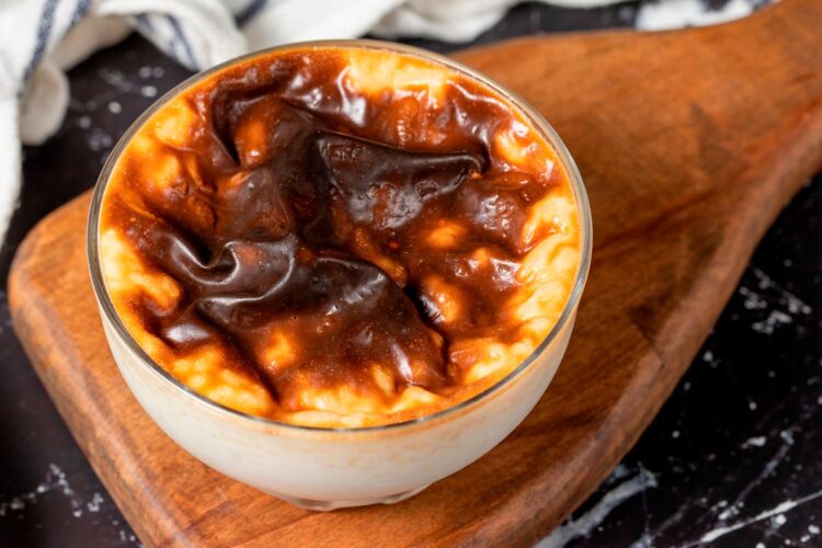 Uma explosão de sabores e texturas que elevam o arroz-doce a um patamar ainda mais delicioso.