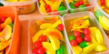 Veja como pode prolongar a vida útil das suas frutas favoritas.