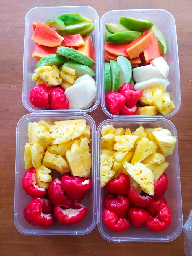 Como conservar frutas cortadas no frigorífico Veja como pode prolongar a vida útil das suas frutas favoritas.
