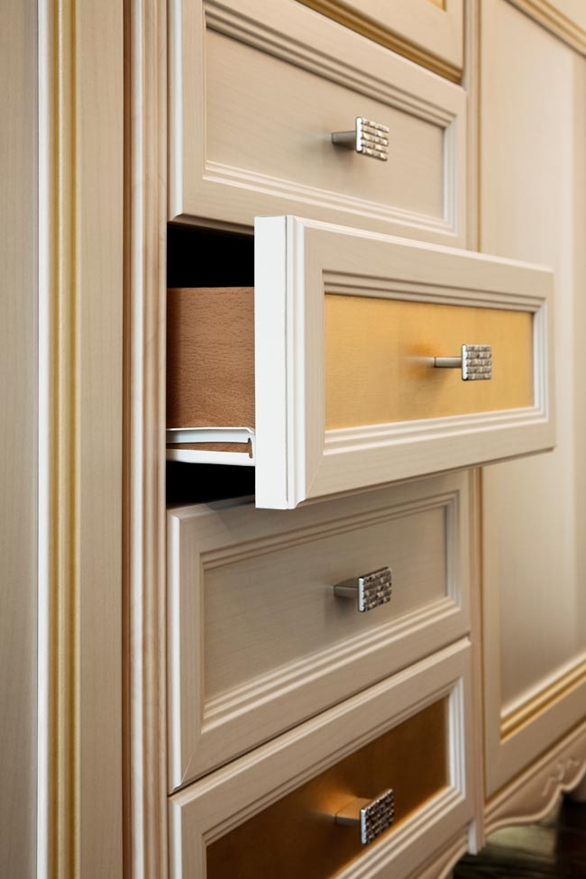 Com dicas simples e soluções práticas, garantimos que terá gavetas livres de mofo. eliminar o mofo das gavetas 