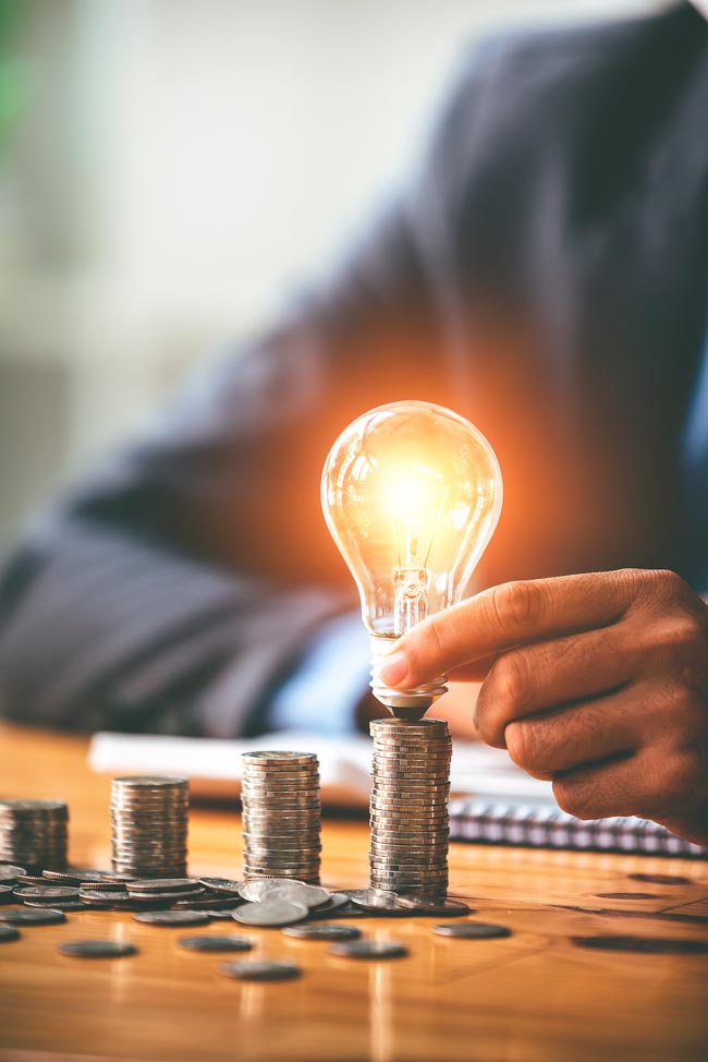 Como poupar na conta da eletricidade e da água Reduzir o consumo de energia e água, resulta em poupanças significativas ao final do mês!