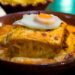 Uma receita deliciosa de francesinha light com um molho de francesinha igualmente saboroso!