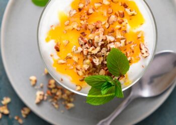 A união perfeita entre camadas de creme delicado e bolacha maria.