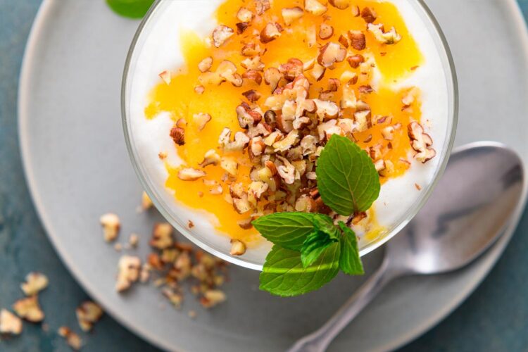 Natas do Céu: receita tradicional A união perfeita entre camadas de creme delicado e bolacha maria.