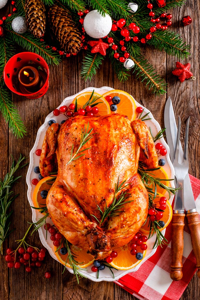 Peru recheado no forno com castanhas – receita de Natal Surpreenda os seus convidados com este prato tradicional de sabor inigualável.