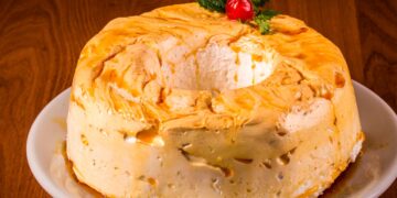 A escolha perfeita para quem procura uma sobremesa leve e inesquecível. Pudim de Claras caseiro