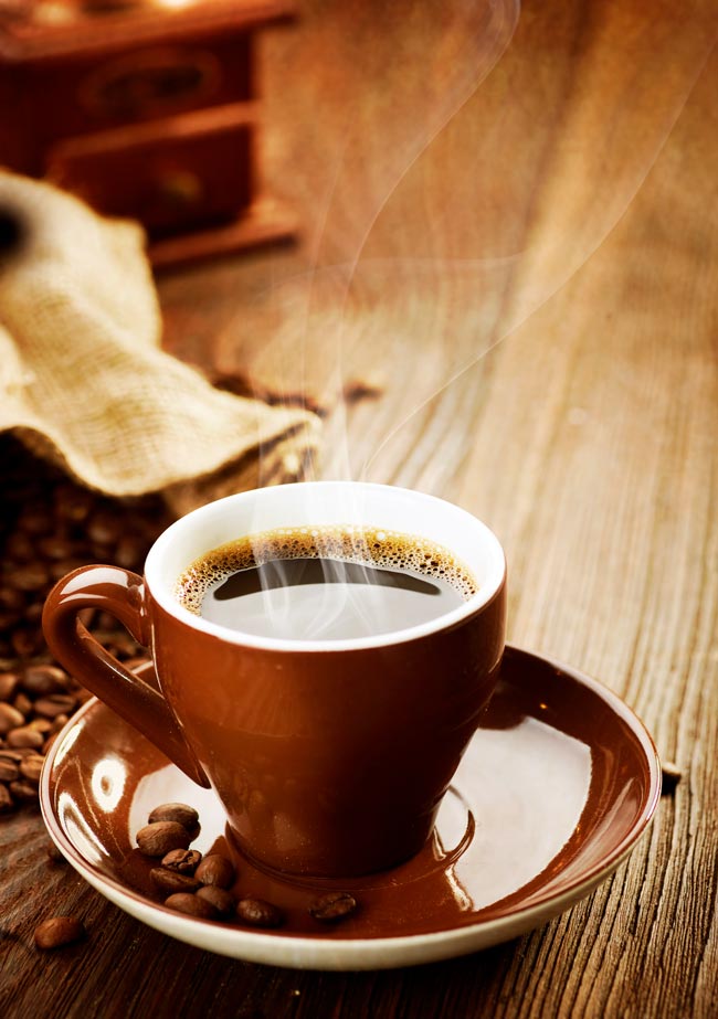 Para muitos, uma rotina que gera uma transformação que merece ser conhecida. uma chávena de café