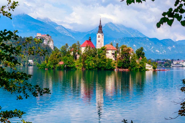 Há uma pérola lusitana entre as 26 cidades pequenas mais bonitas da Europa!