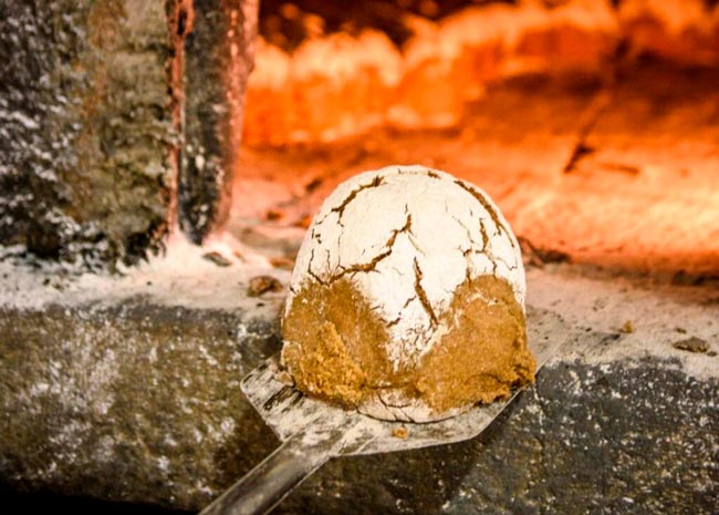 O pão é essencial numa mesa portuguesa. melhores pães portugueses