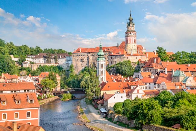 Há uma pérola lusitana entre as 26 cidades pequenas mais bonitas da Europa!