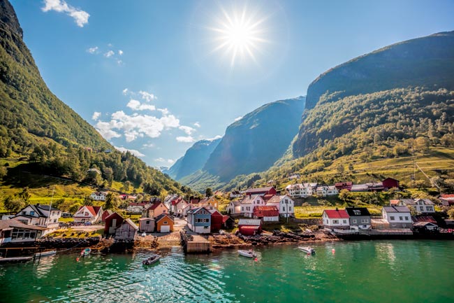 Há uma pérola lusitana entre as 26 cidades pequenas mais bonitas da Europa!