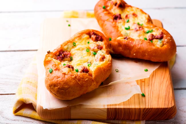 Receitas irresistíveis que vão surpreender e encantar todos à mesa. Pão recheado no forno