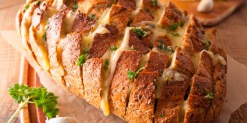 Receitas irresistíveis que vão surpreender e encantar todos à mesa. Pão recheado no forno