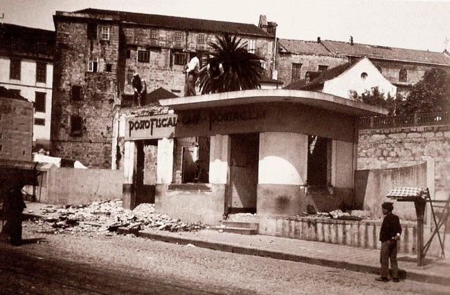 Descubra a história intrigante das portagens para peões na ponte Luís I.
