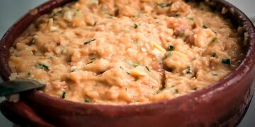 Uma refeição reconfortante, cheia de sabores tradicionais e perfeita para partilhar com a família e amigos.