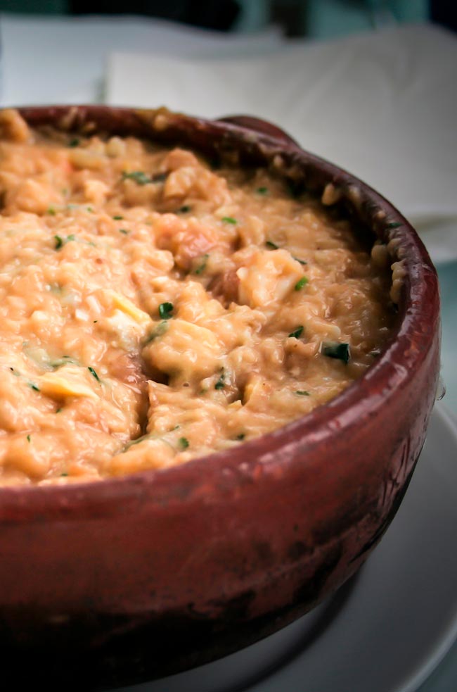Uma refeição reconfortante, cheia de sabores tradicionais e perfeita para partilhar com a família e amigos.
