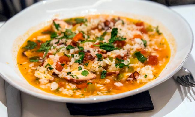 3 receitas de polvo de Natal cozido e no forno Traga um toque especial à sua ceia de Natal. polvo de Natal