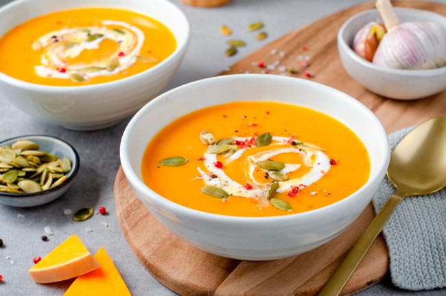 Aqueça o corpo e a alma com estas receitas especiais, simples e rápidas! sopa de abóbora