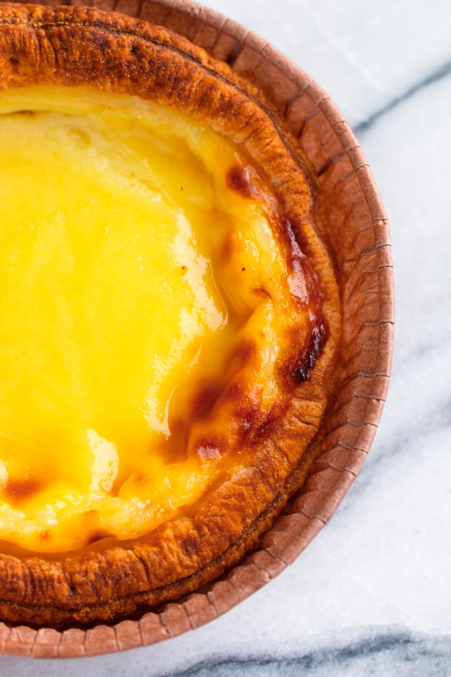 Uma sobremesa tradicional em ponto grande para todos disfrutarem! tarte de pastel de nata
