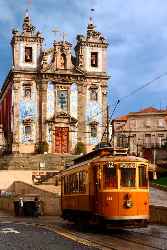 O Porto oferece experiências únicas tanto para os visitantes quanto para os locais. 