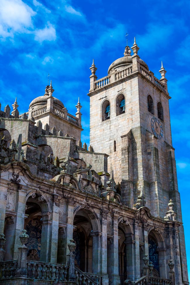 O Porto oferece experiências únicas tanto para os visitantes quanto para os locais. 