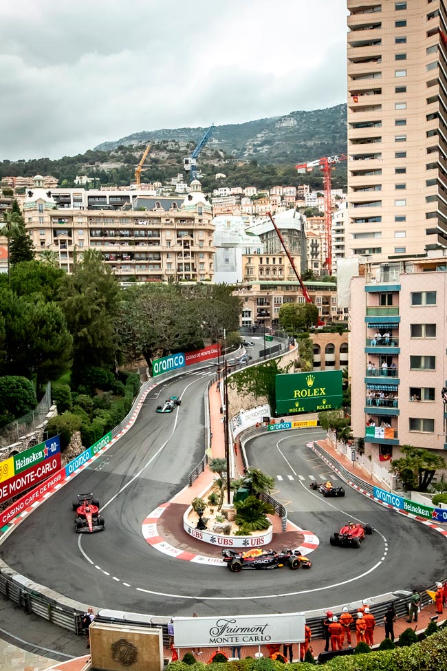 Os 5 países mais pequenos do mundo Pequenos, mas cheios de charme e singularidade. Os 5 países mais pequenos do mundo