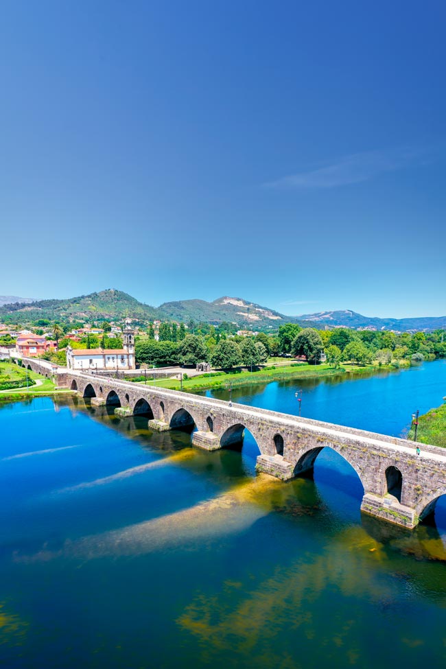 Saiba o que visitar, a sua história e onde comer o famoso sarrabulho em Ponte de Lima!
