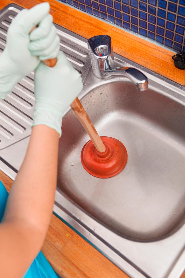 Diga adeus aos entupimentos com estas técnicas infalíveis! desentupir a pia
