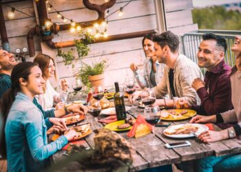 Descubra o que torna estes alimentos tão irresistíveis em todo o mundo! alimentos mais consumidos do mundo