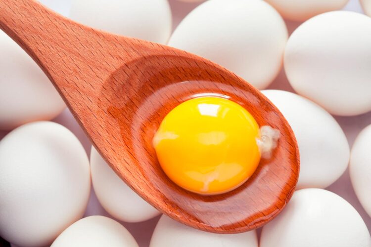 Apenas uma alimentação balanceada e variada vai garantir a ingestão adequada de todas as vitaminas.