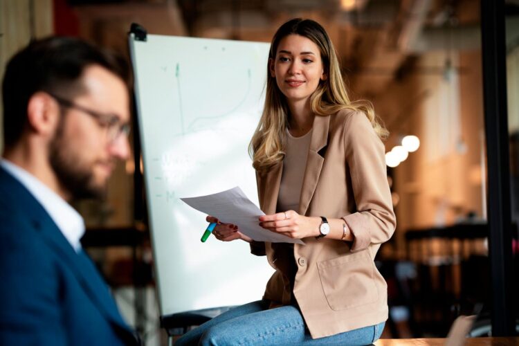 Profissões que estão a redefinir os padrões tradicionais e a oferecer oportunidades de crescimento e reconhecimento para todas as mulheres.