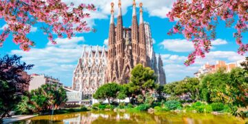 Descubra algumas das mais impressionantes e icónicas igrejas de todo o mundo. igrejas mais famosas