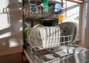 Prepare-se para resgatar a frescura da sua máquina de lavar louça e desfrutar de louças limpas e perfumadas a cada ciclo. mau cheiro da máquina de lavar louça