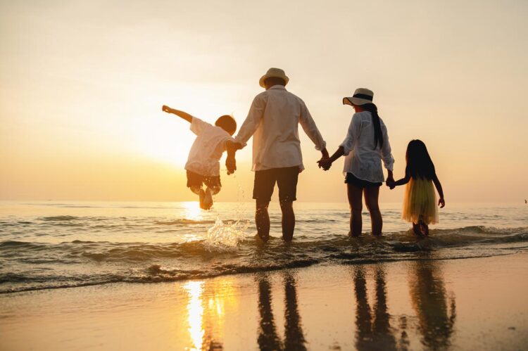 5 cuidados para diversão na praia com crianças