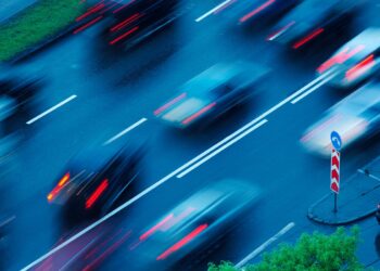 Descubra os erros mais perigosos que os condutores cometem e aprenda como evitá-los! erros mais perigosos de condução