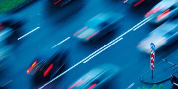 Descubra os erros mais perigosos que os condutores cometem e aprenda como evitá-los! erros mais perigosos de condução