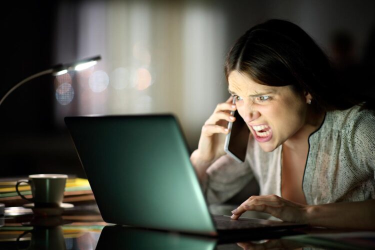 Proteja-se! Conheça as burlas digitais mais comuns Conheça as armadilhas digitais mais frequentes e saiba como se proteger! burlas digitais