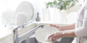 Qual é a melhor opção lavar a loiça à mão ou na máquina