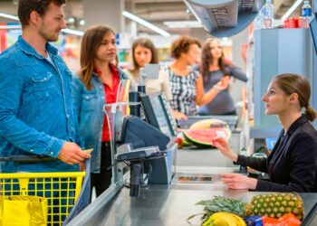 Não perca mais tempo em filas intermináveis! Aprenda connosco como tornar a sua experiência no supermercado muito mais rápida e eficiente.