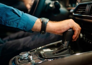 8 erros com a caixa de manual que podem custar caro