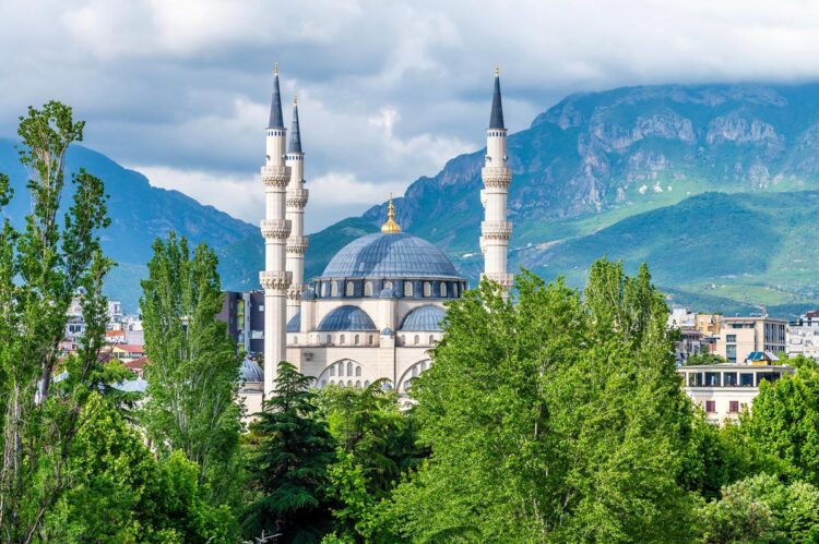 O país europeu que planeia criar um microestado muçulmano idêntico ao Vaticano