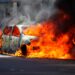 O novo problema nos carros elétricos que provoca incêndios espontâneos