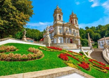 Qual é a cidade mais antiga de Portugal?
