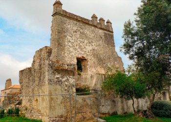 o castelo medieval desconhecido às portas de Lisboa